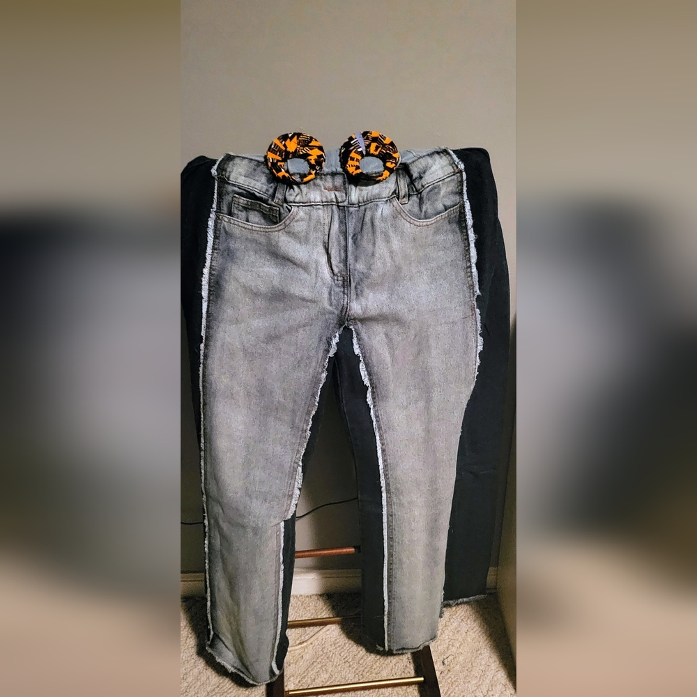 High waist two town wide leg jeans..